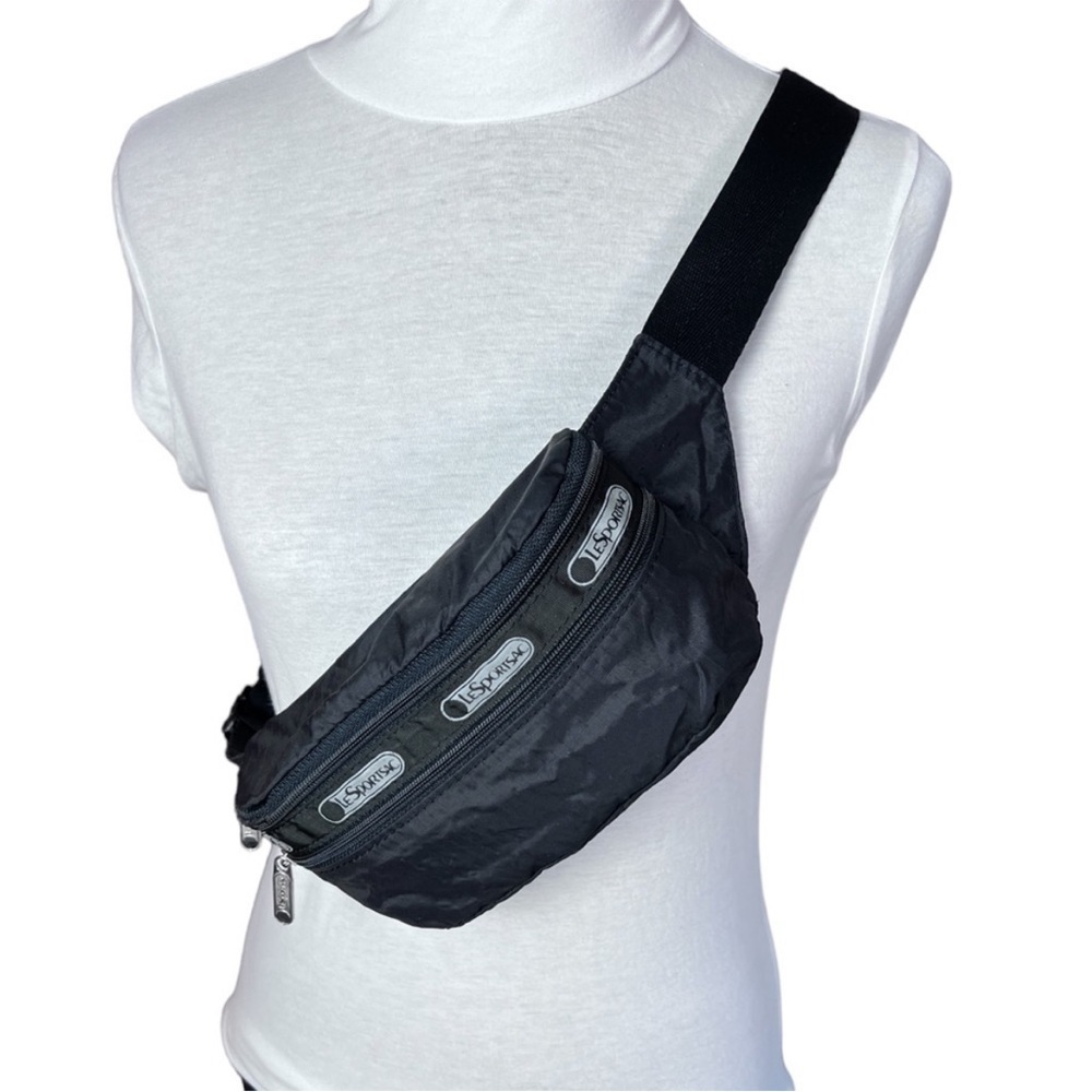 Vintage Lesportsac Black Nylon Zip Zippered Fanny Pack Belt Purse
